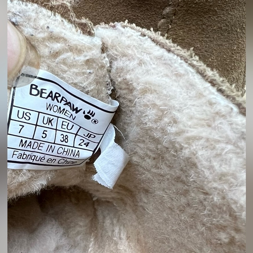 Bearpaw women’s size 7 - Picture 7 of 7
